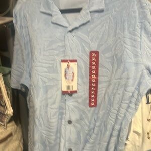 Men’s size extra large weatherproof short sleeve, terry cloth shirt